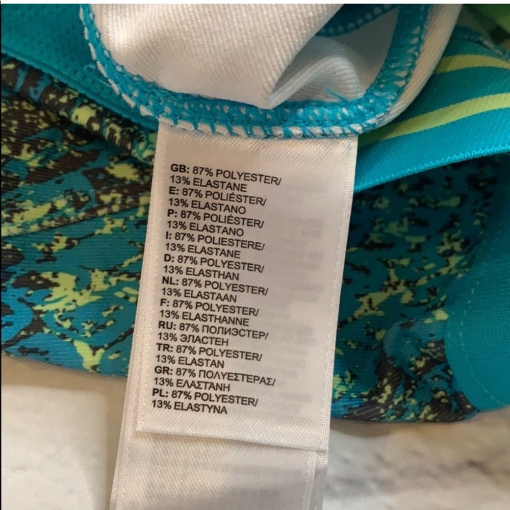 The North Face Neon Snakeskin Print Capri leggings - Picture 4 of 12